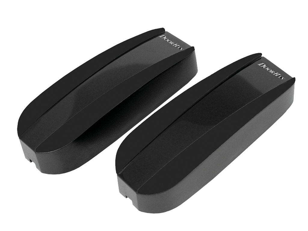 Артикул «PHOTOCELL-N». Фотоэлементы — это устройство безопасности, состоящее из инфракрасного передатчика и приемника, которые устанавливаются в проем ворот. В случае пересечения инфракрасного луча в блок управления поступает сигнал о появлении препятствия в опасной зоне действия автоматической системы, и система вырабатывает реакцию, соответствующую установленной логике работы — остановка или реверс полотна ворот. Дальность действия фотоэлементов — до 20 м.